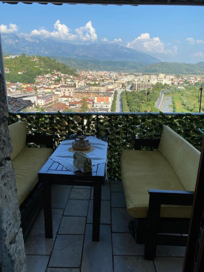 Aria Baci Guest House Berat Exteriör bild